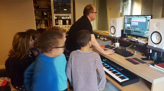 Activité périscolaire, visite du studio d'enregistrement Angel's voice Music par l'Ecole Mathurin